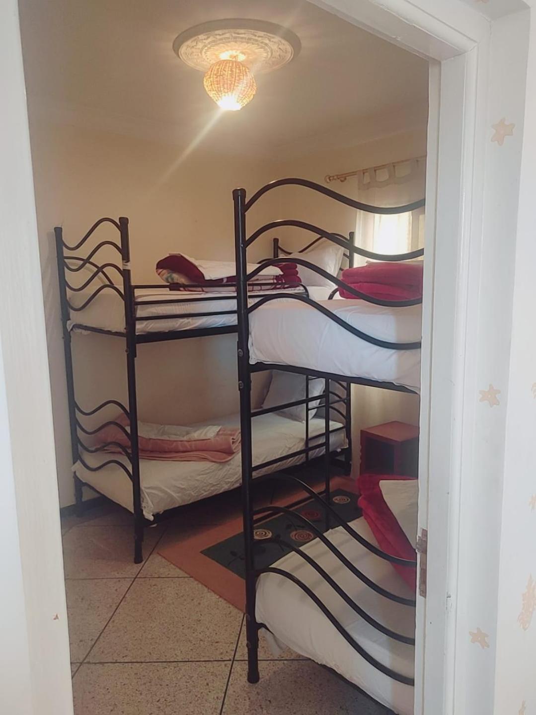 Hostel Afgo Rooftop Уарзазат Экстерьер фото
