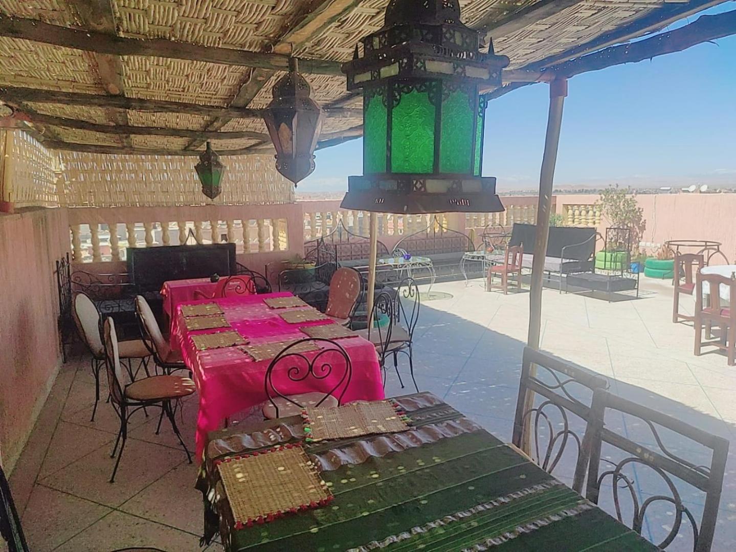 Hostel Afgo Rooftop Уарзазат Экстерьер фото