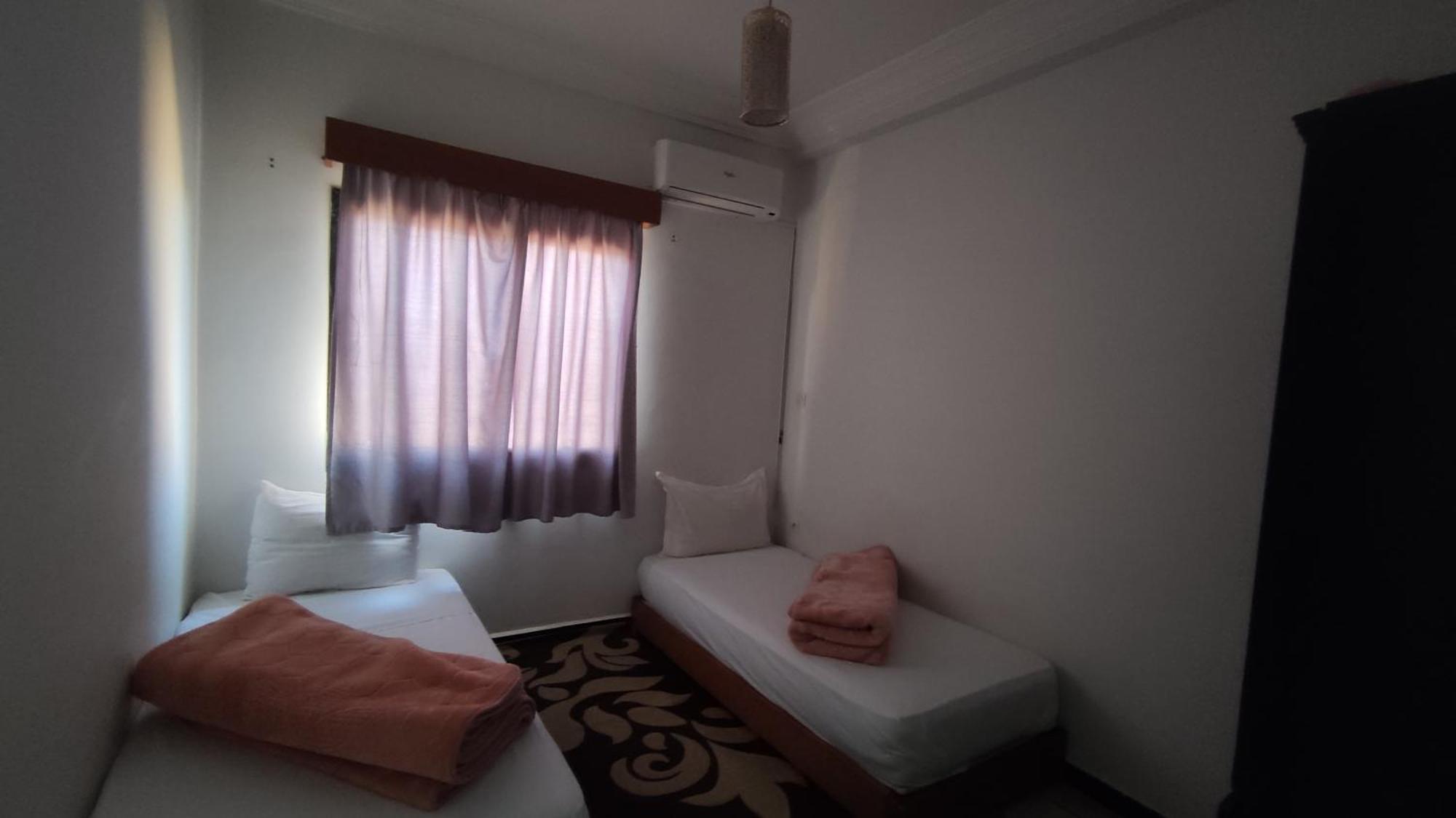 Hostel Afgo Rooftop Уарзазат Экстерьер фото