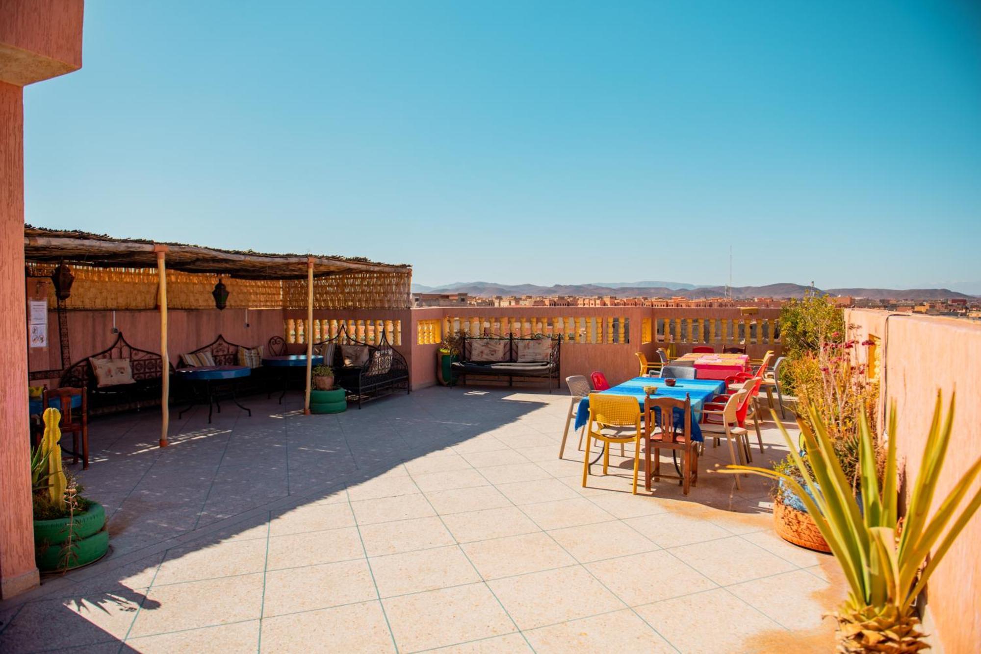 Hostel Afgo Rooftop Уарзазат Экстерьер фото