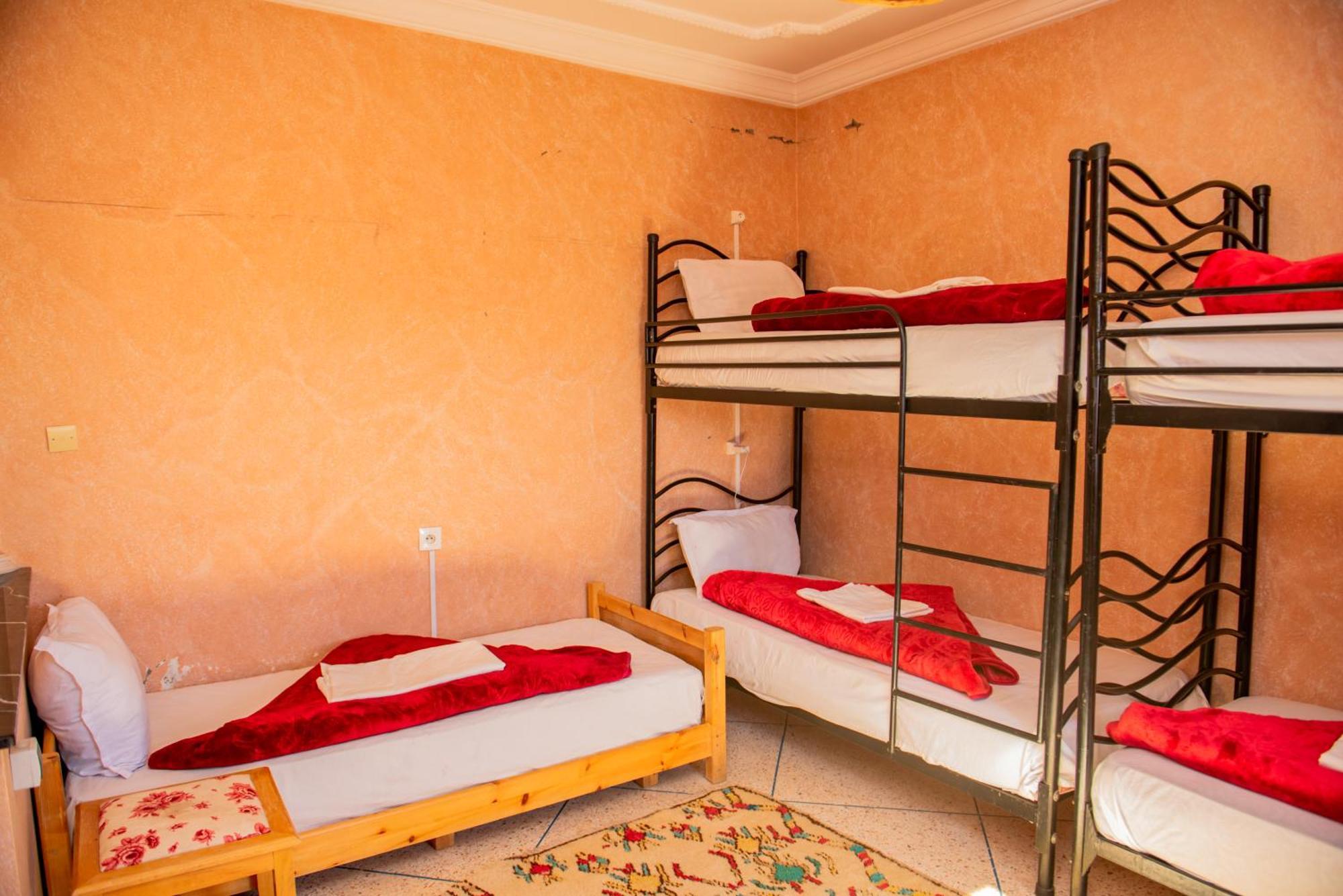 Hostel Afgo Rooftop Уарзазат Экстерьер фото